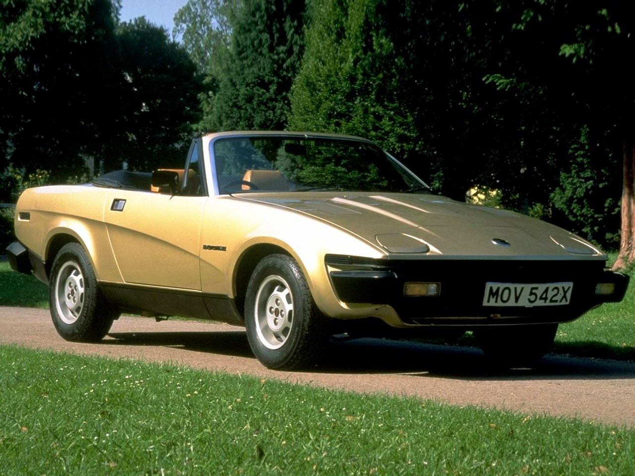 Triumph TR7 I (1975-1981) - Родстер