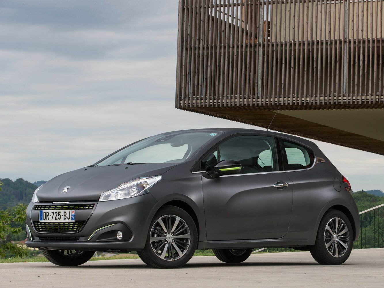 Peugeot 208 I (2012-2019) - Хэтчбек 3 дв.