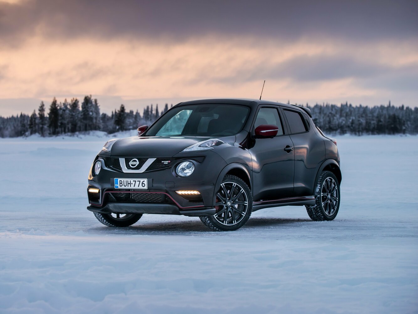 Nissan Juke Nismo I (2013-2019) - Внедорожник 5 дв. RS