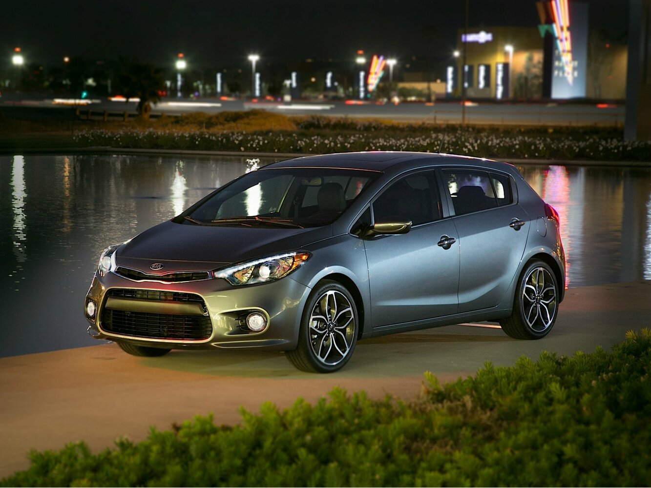 Kia Forte II (2013-2018) - Хэтчбек 5 дв.