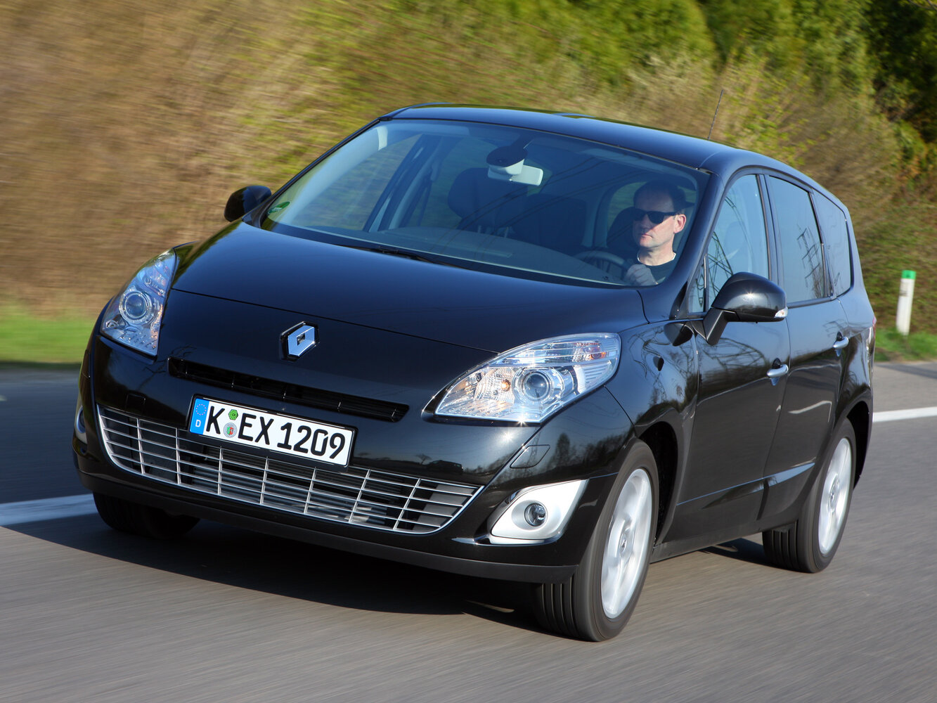 Renault Scenic III (2009-2016) - Компактвэн Grand