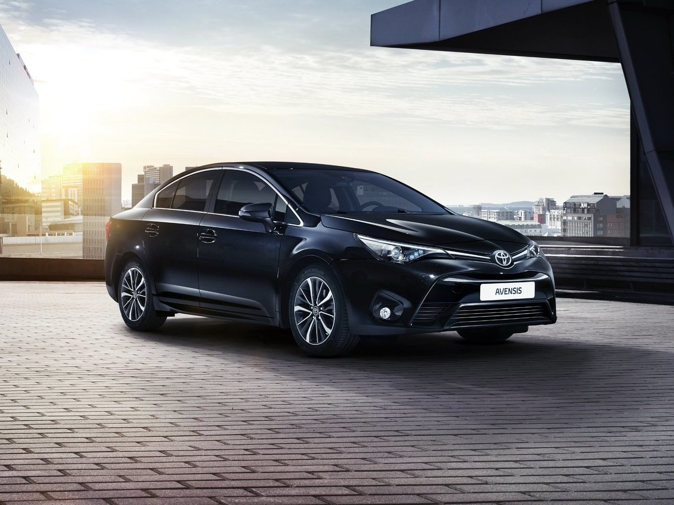 Toyota Avensis III (2008-2018) - Седан