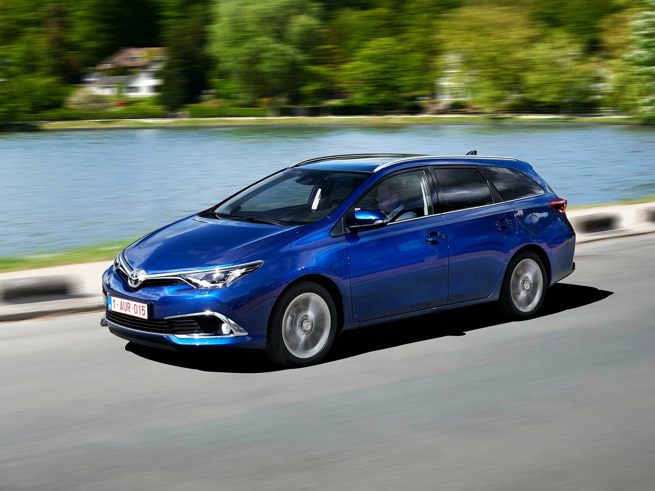 Toyota Auris II (2012-2018) - Универсал 5 дв.