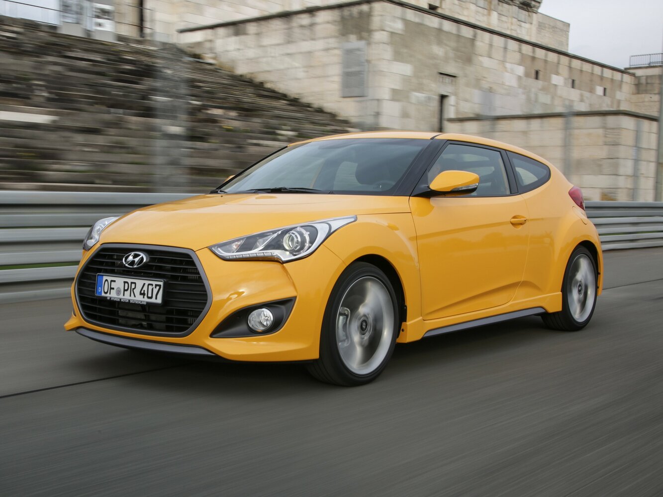 Hyundai Veloster I (2011-2017) - Хэтчбек 4 дв.
