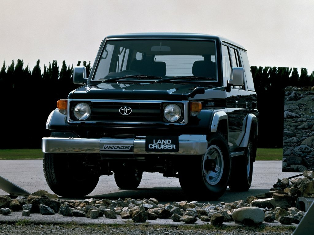 Toyota Land Cruiser 70 (1984-2026) - Внедорожник 5 дв.