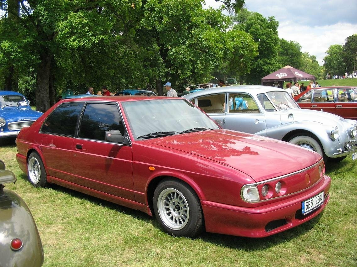 Tatra T700 I (1996-1999) - Седан 2 дв. GT