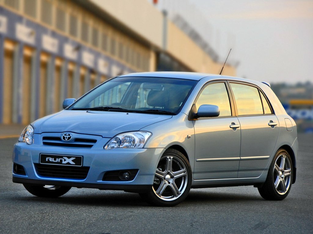 Toyota Corolla IX (2000-2007) - Хэтчбек 5 дв. Runx
