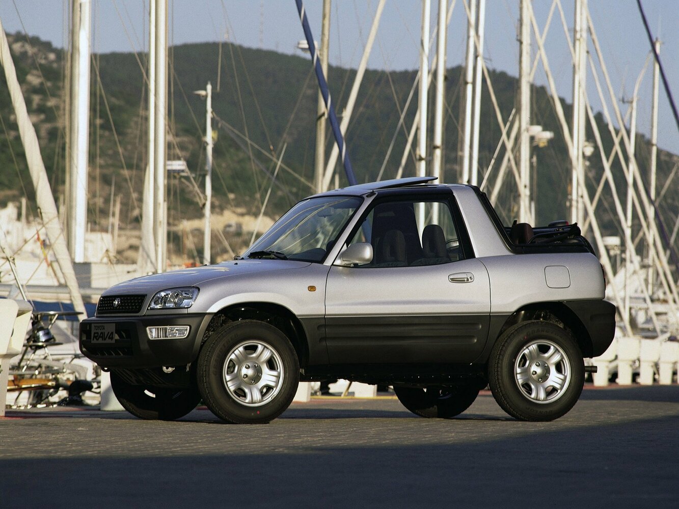 Toyota RAV4 I (1994-2000) - Внедорожник открытый