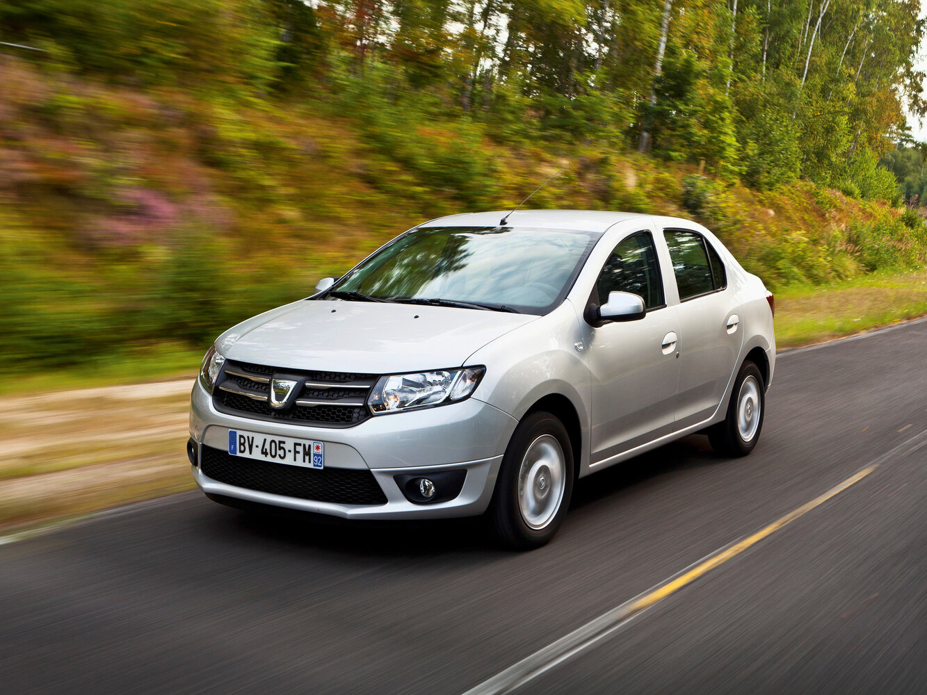 Dacia Logan II (2012-2020) - Седан