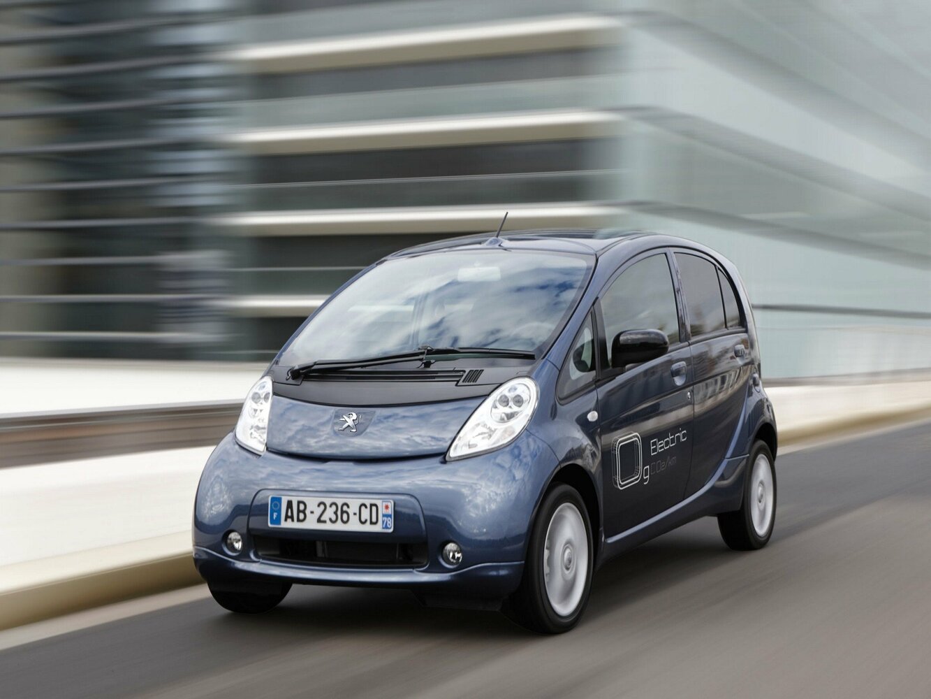 Peugeot iOn I (2010-2020) - Хэтчбек 5 дв.