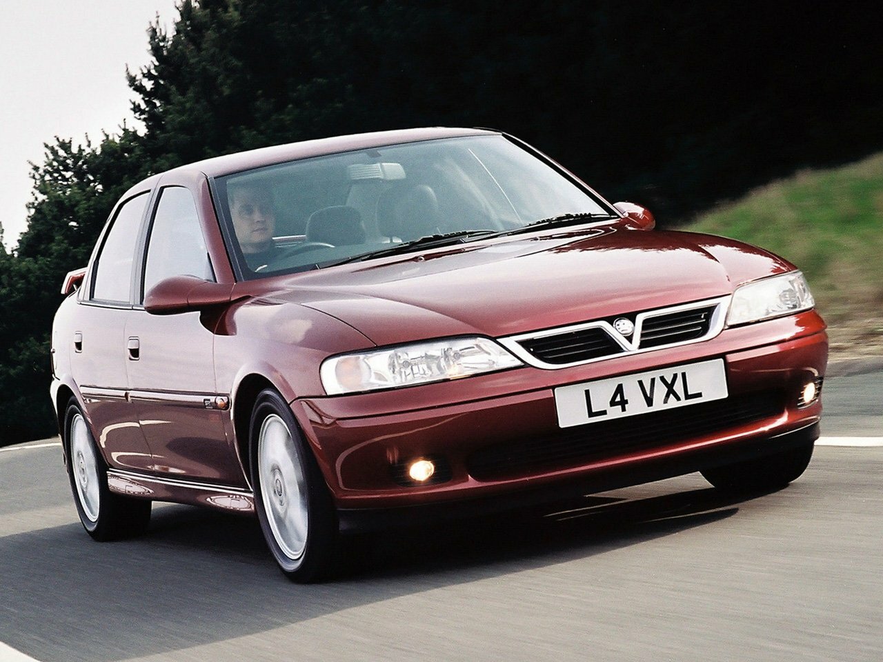 Vauxhall Vectra B (1995-2001) - Седан