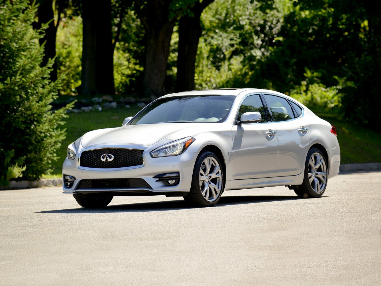 Infiniti Q70 I (2013-2019) - Седан