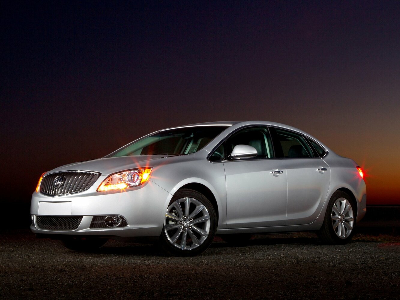Buick Verano I (2011-2017) - Седан