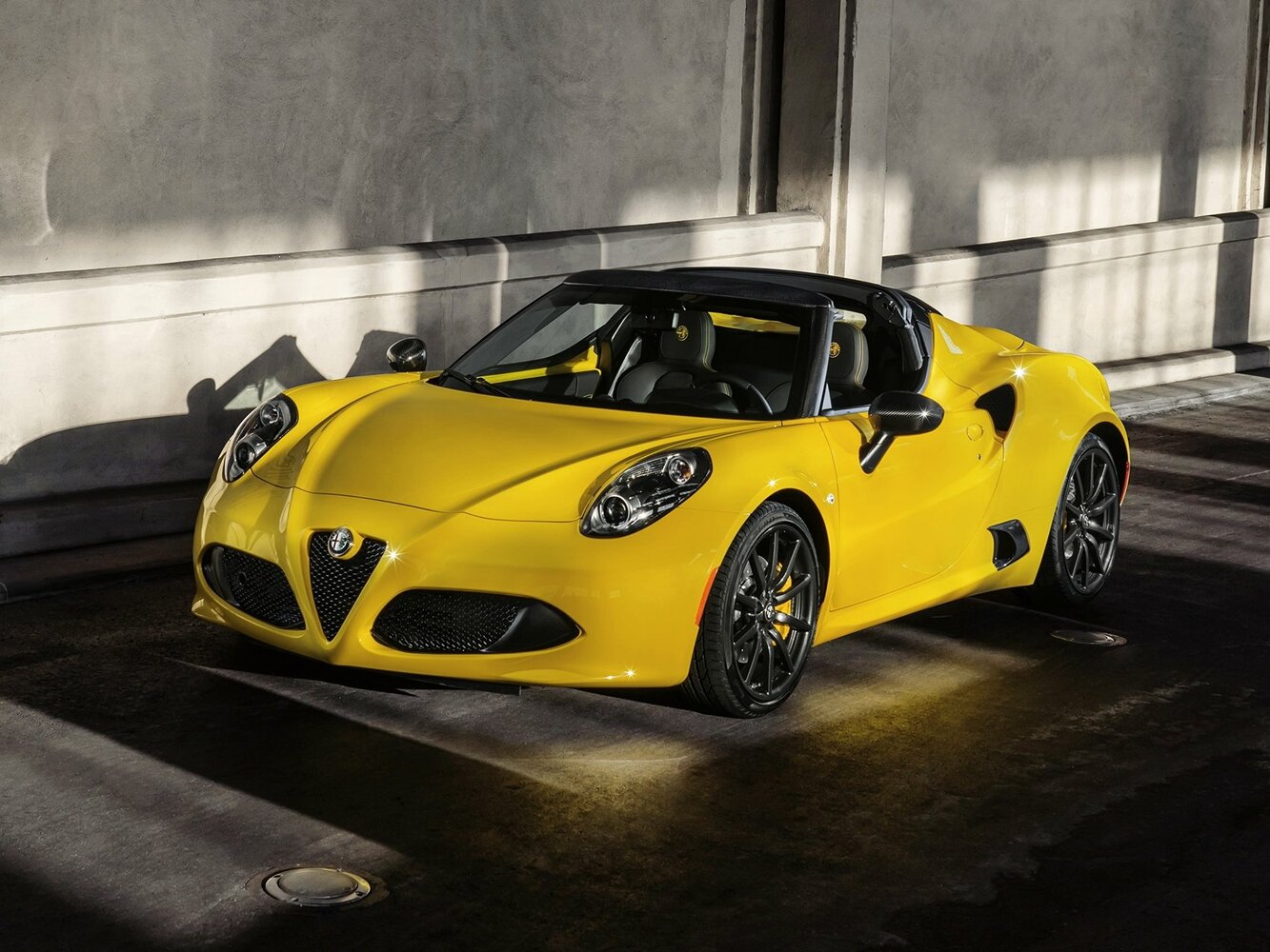 Alfa Romeo 4C I (2013-2020) - Тарга Spyder