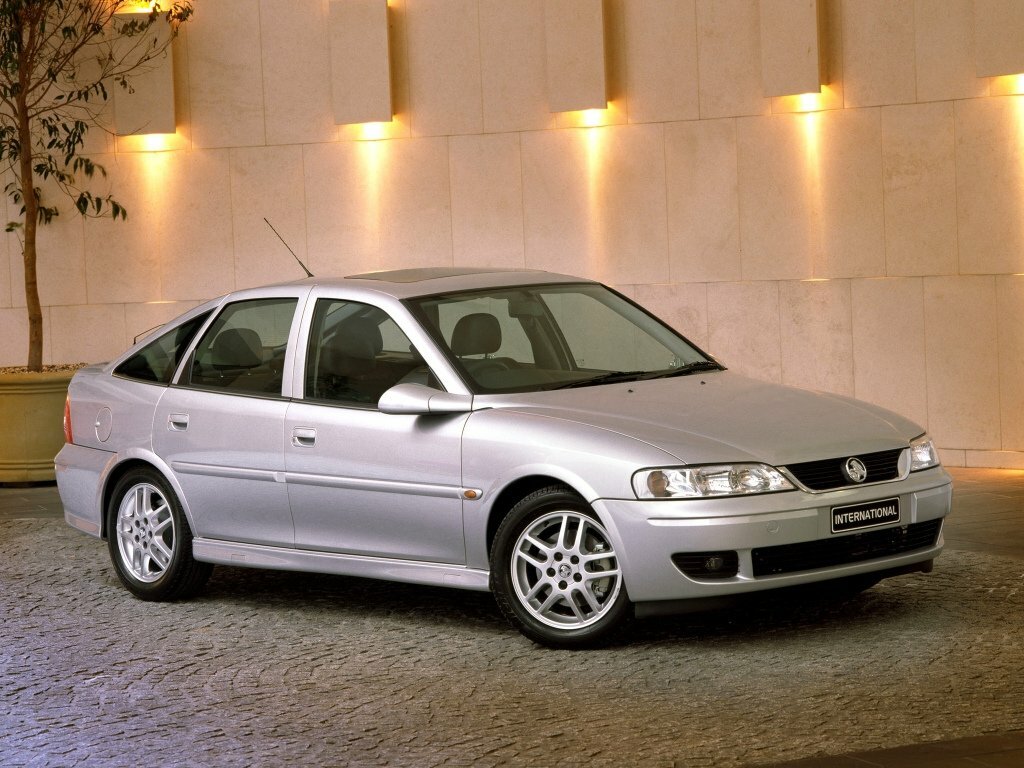 Holden Vectra I (1998-2001) - Хэтчбек 5 дв.