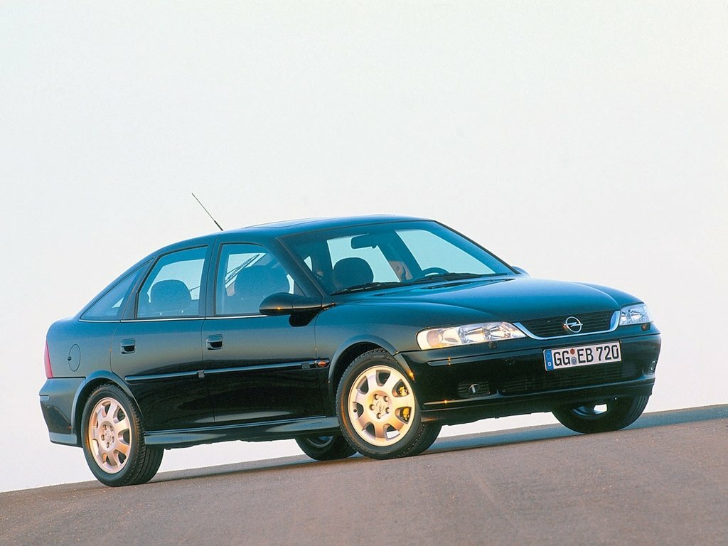 Opel Vectra B (1995-2002) - Лифтбек