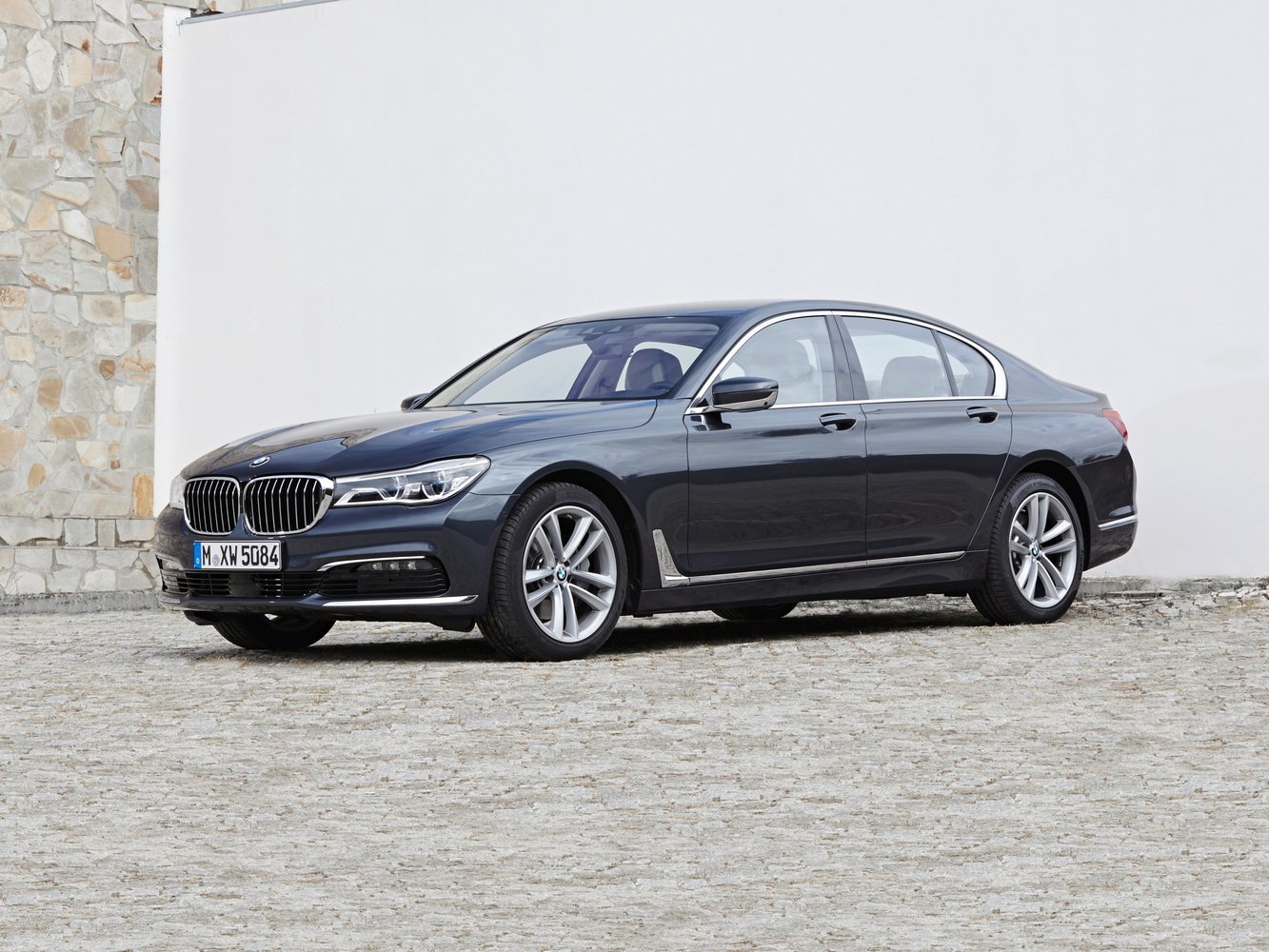 BMW 7 серии VI (2015-2022) - Седан