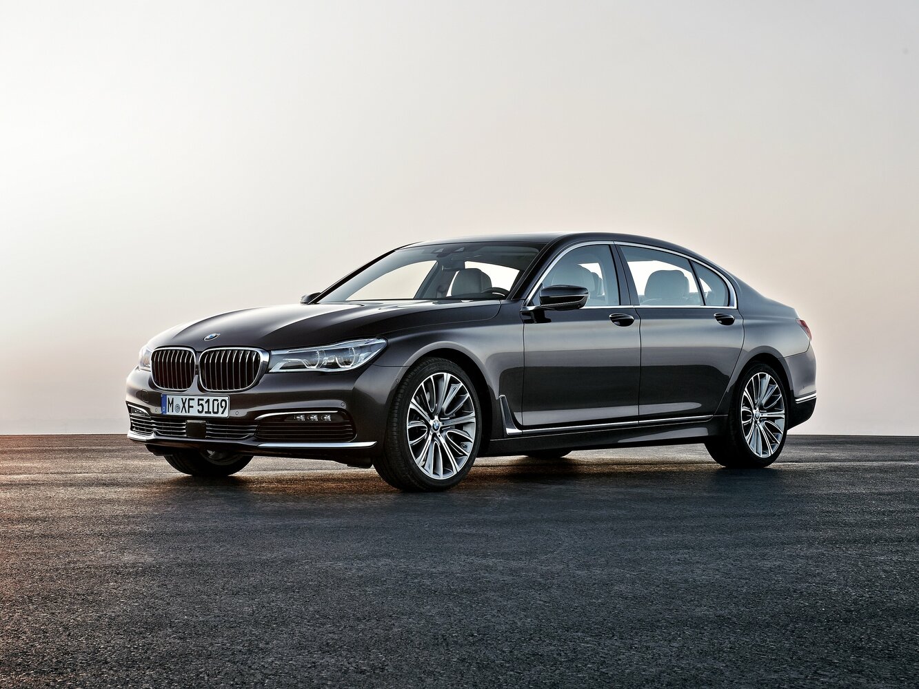 BMW 7 серии VI (2015-2022) - Седан Long