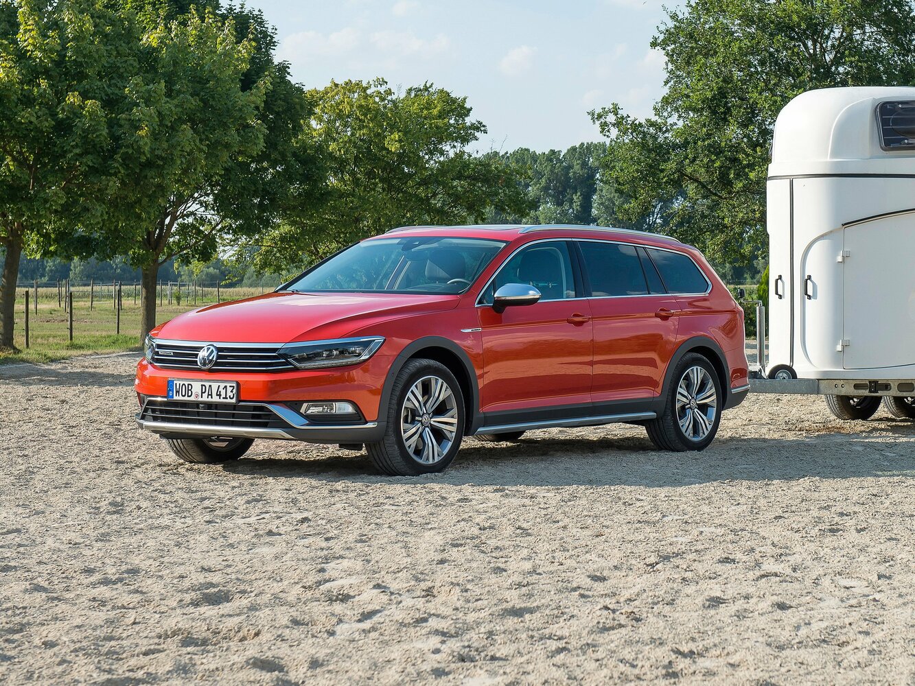 Volkswagen Passat B8 (2014-2023) - Универсал 5 дв. Alltrack
