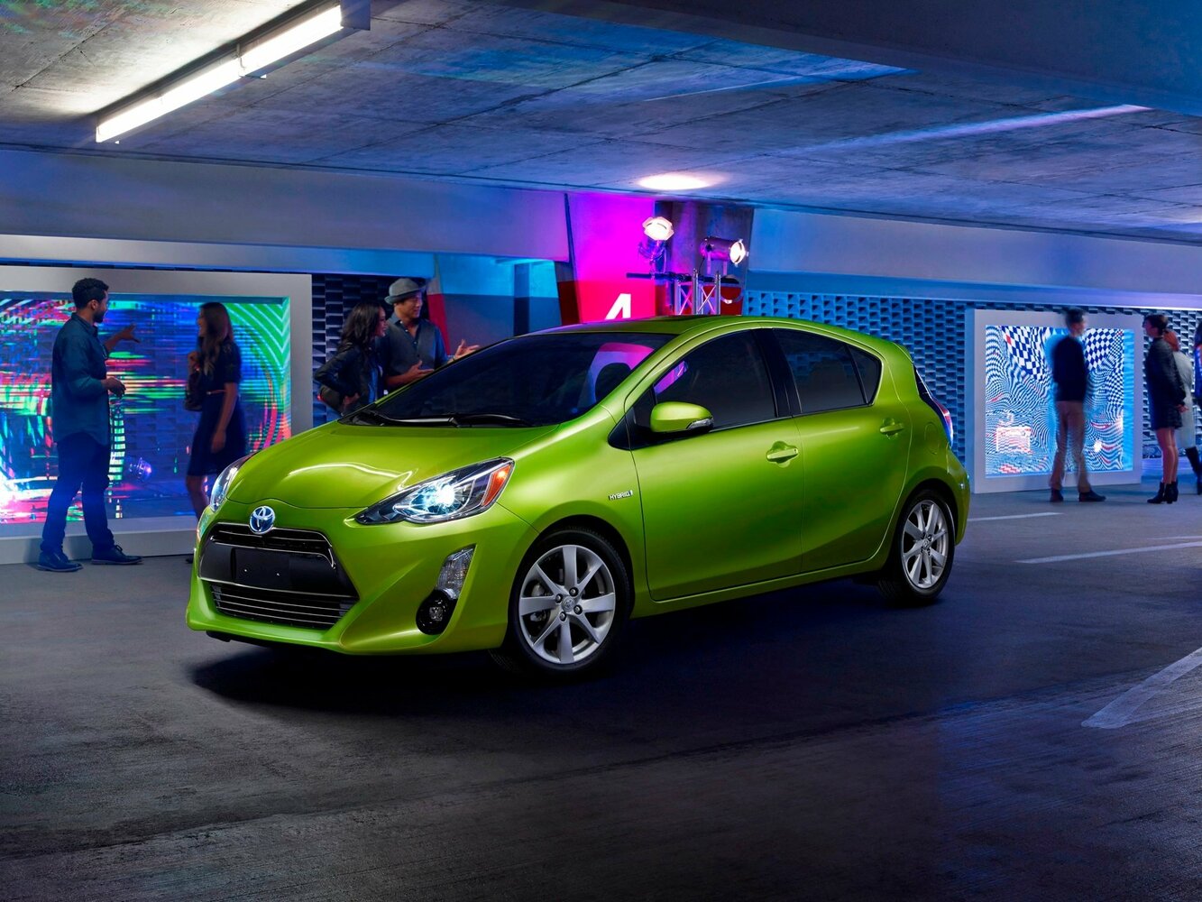 Toyota Prius c I (2011-2021) - Хэтчбек 5 дв.
