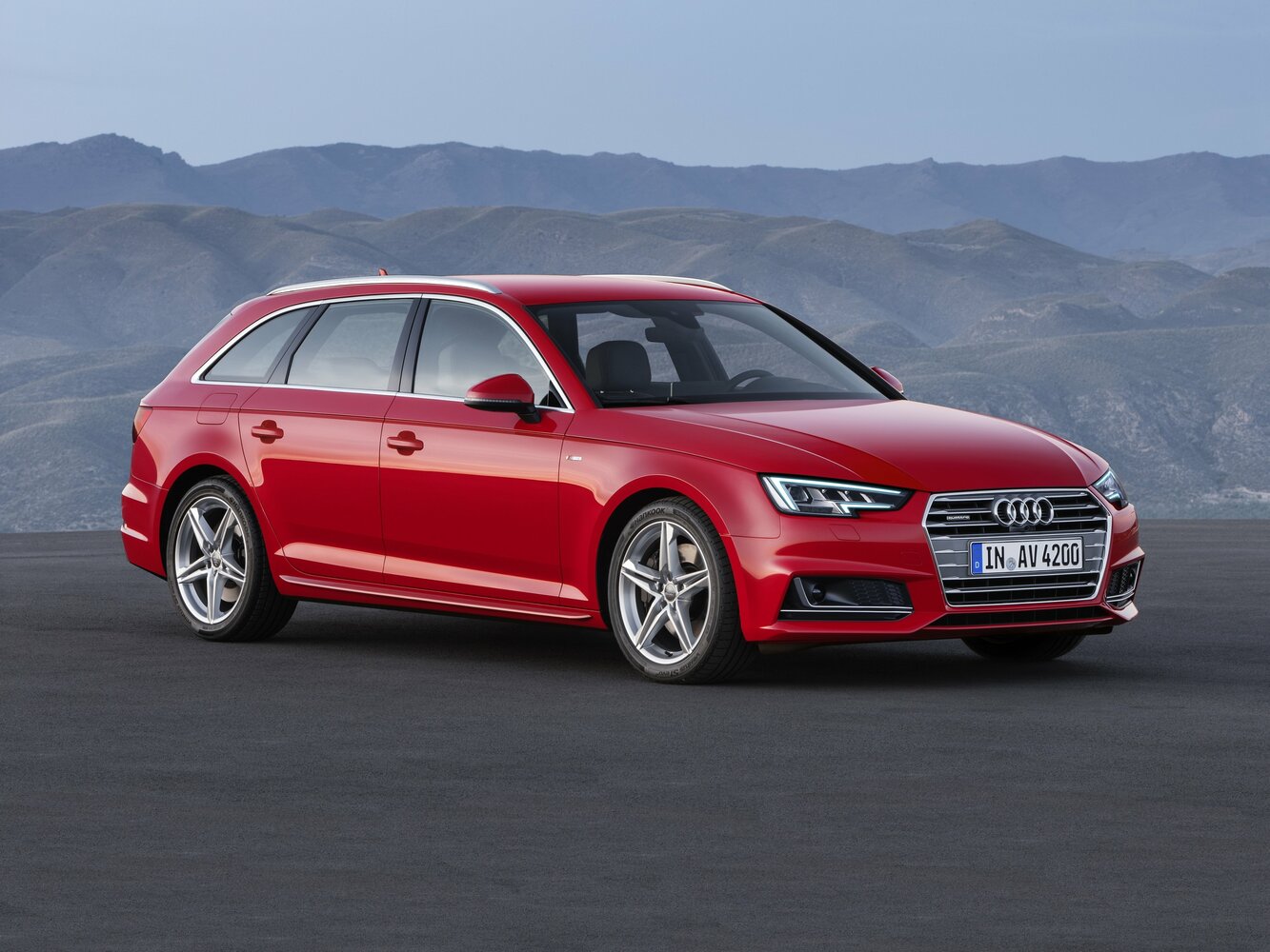 Audi A4 V (2015-2025) - Универсал 5 дв.