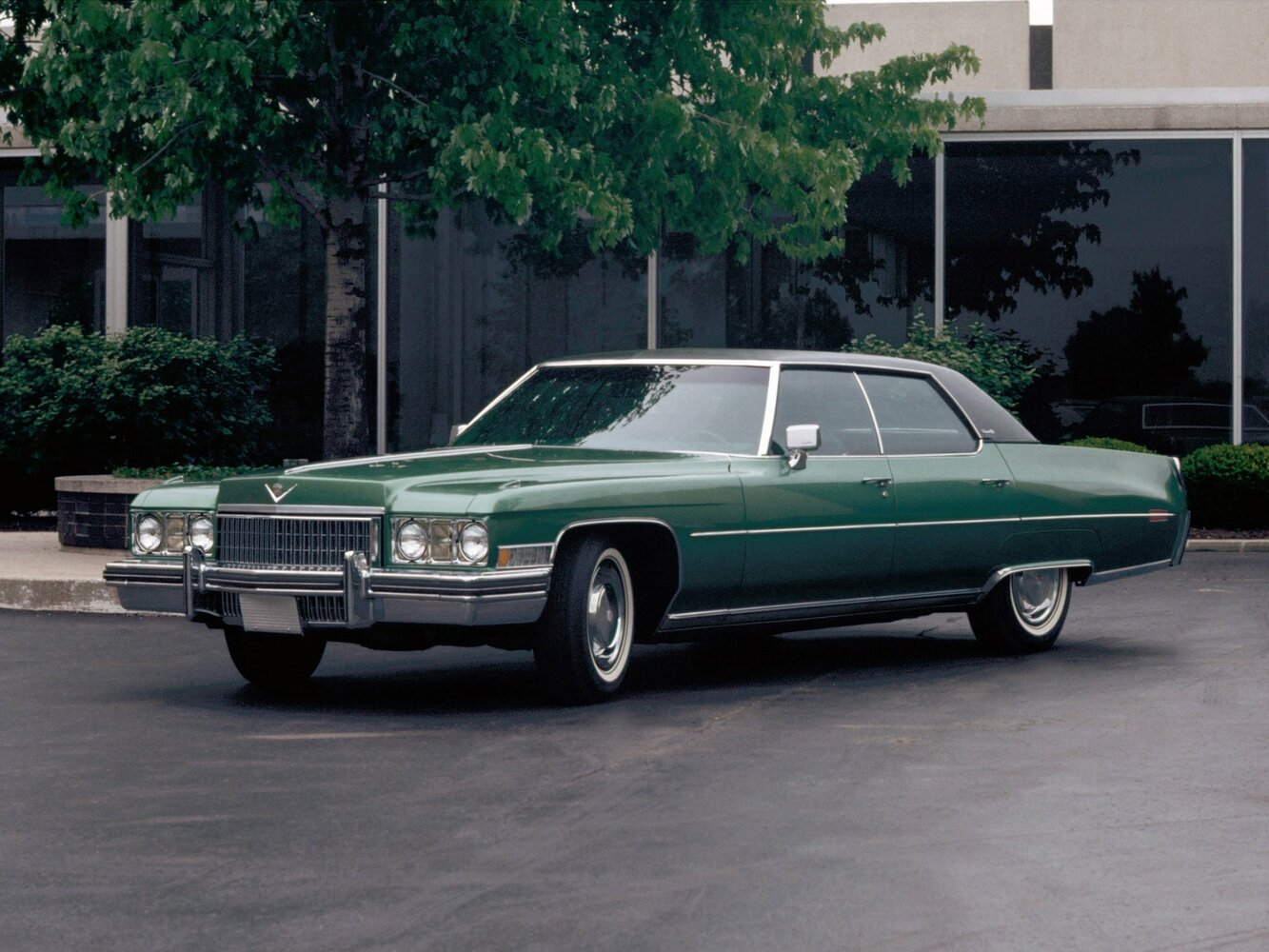 Cadillac DeVille IV (1971-1976) - Седан
