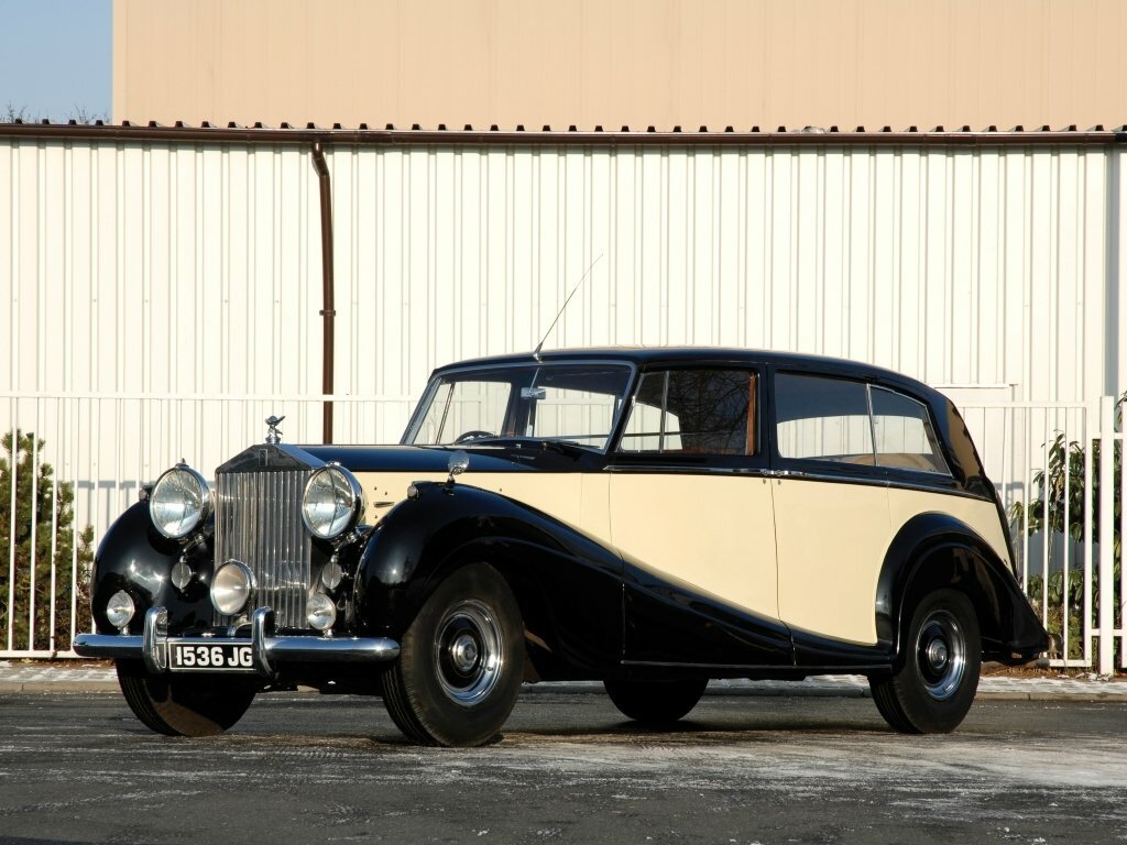 Rolls-Royce Silver Wraith I (1946-1959) - Седан