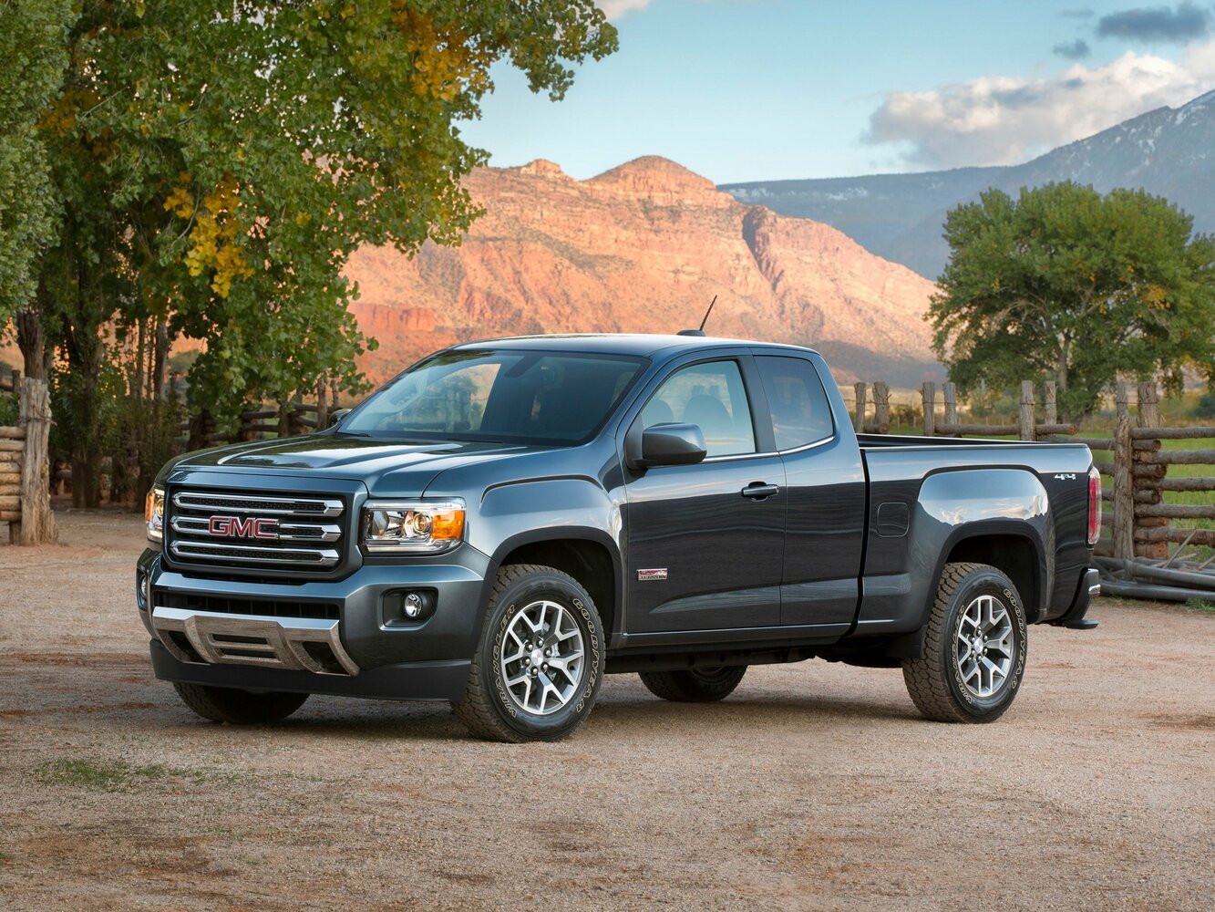 GMC Canyon II (2014-2022) - Пикап Полуторная кабина