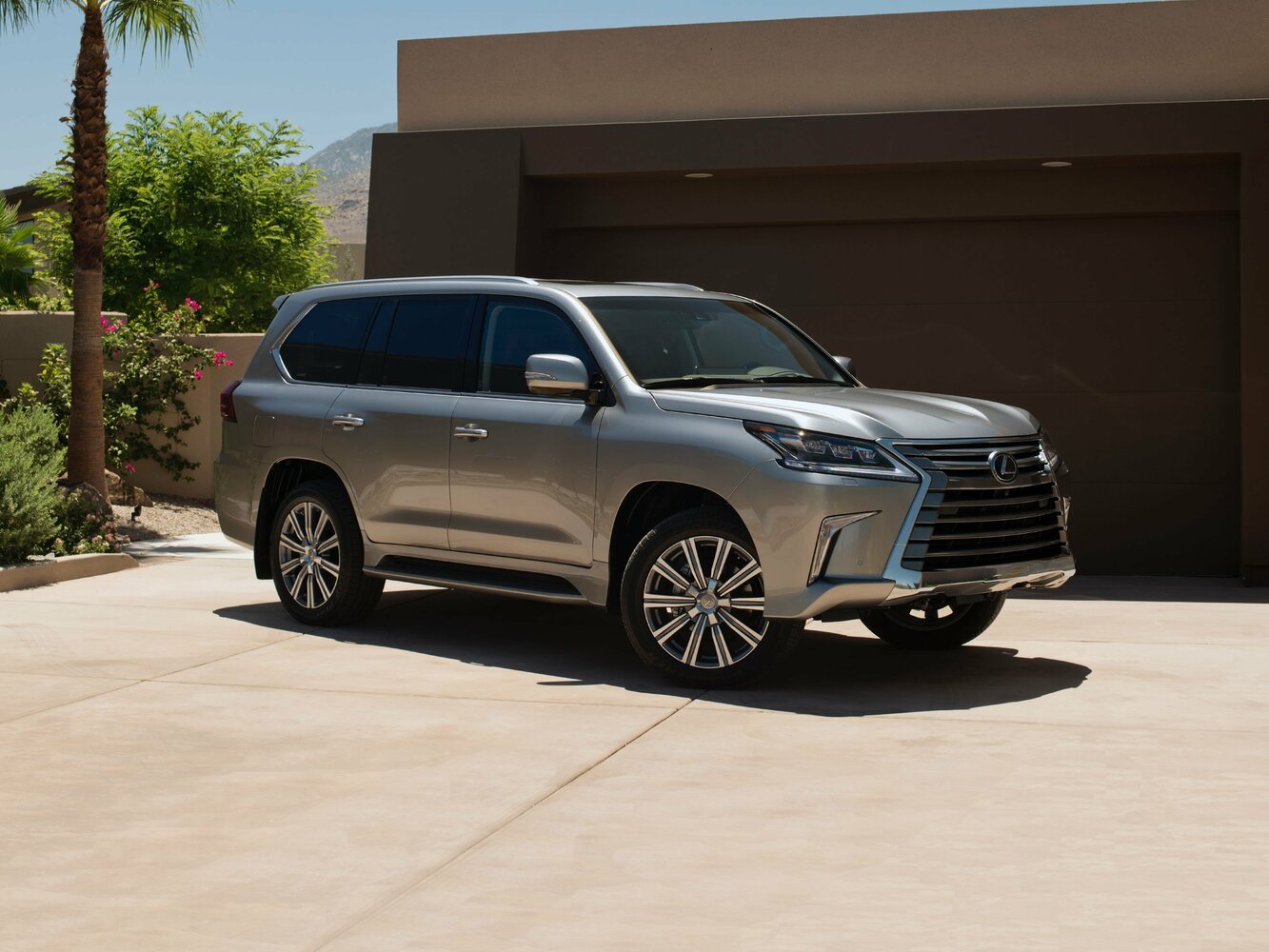 Lexus LX III (2007-2022) - Внедорожник 5 дв.