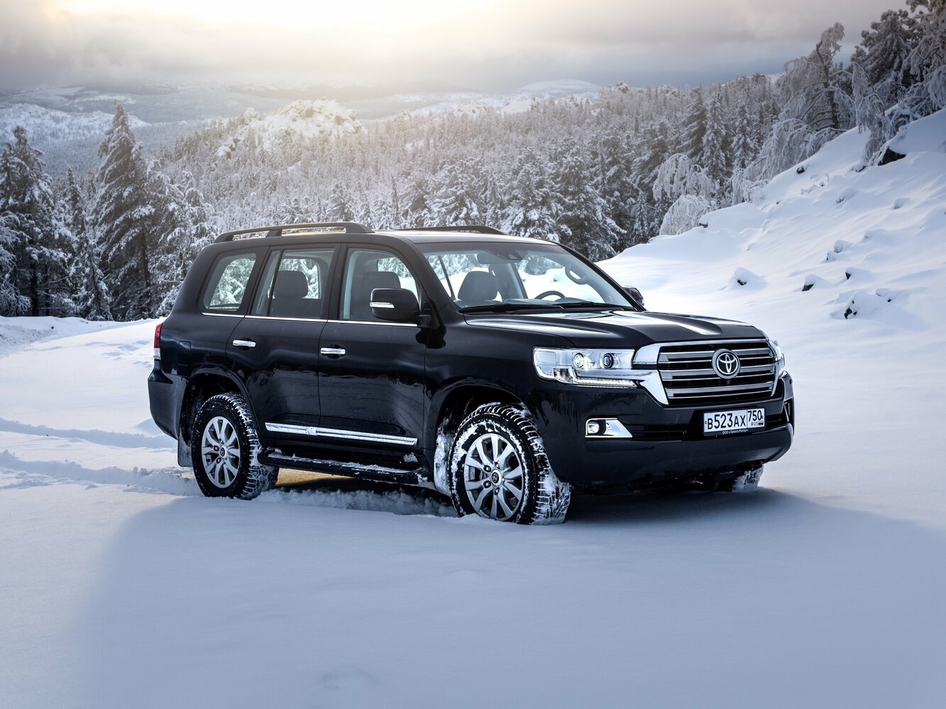 Toyota Land Cruiser 200 (2007-2021) - Внедорожник 5 дв.