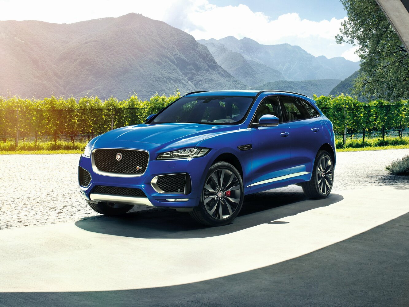 Jaguar F-Pace I (2016-2025) - Внедорожник 5 дв.