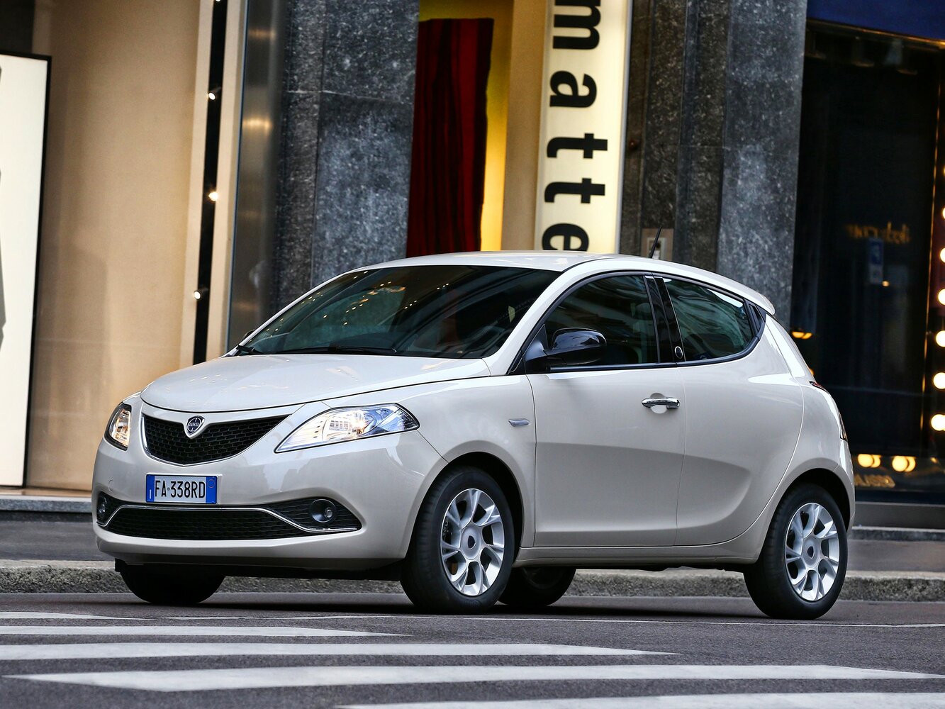 Lancia Ypsilon III (2011-2024) - Хэтчбек 5 дв.