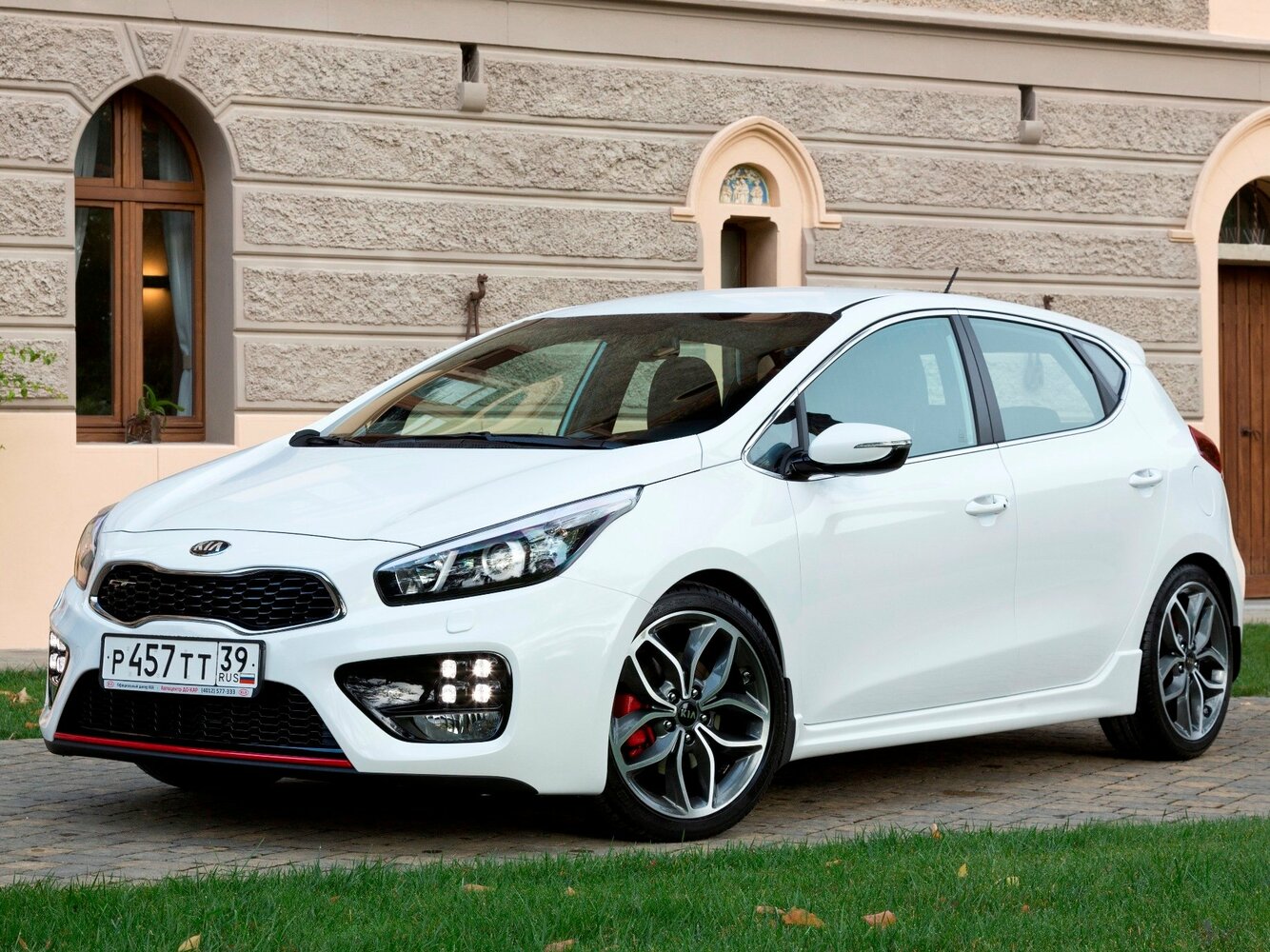 Kia Ceed GT I (2012-2018) - Хэтчбек 5 дв.