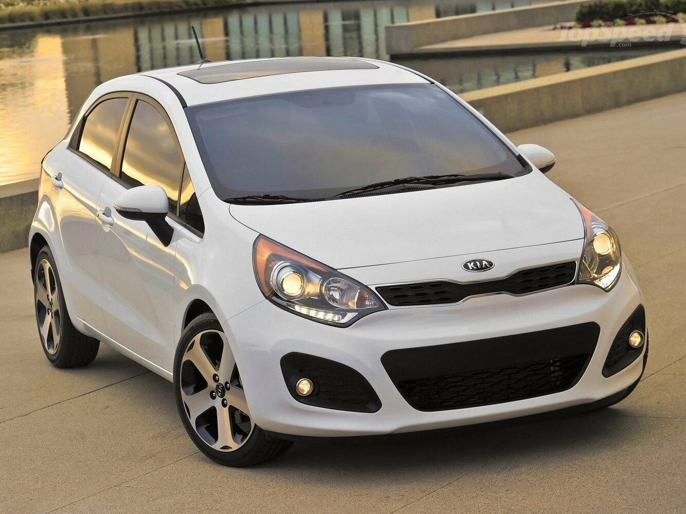 Kia Pride III (2011-2017) - Хэтчбек 5 дв.