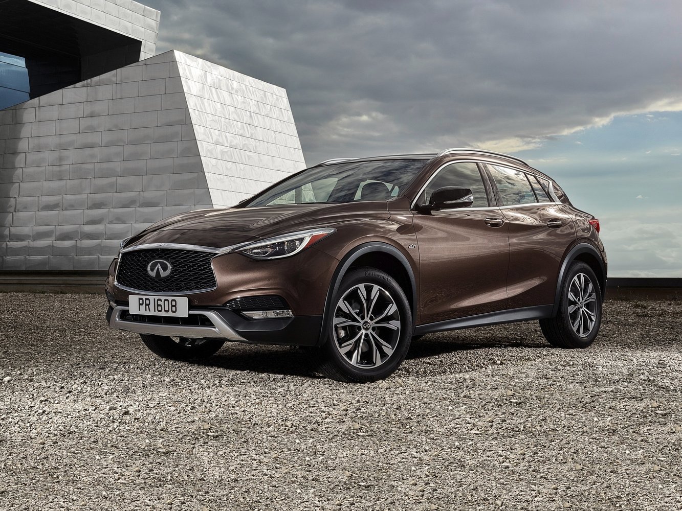 Infiniti QX30 I (2016-2019) - Внедорожник 5 дв.