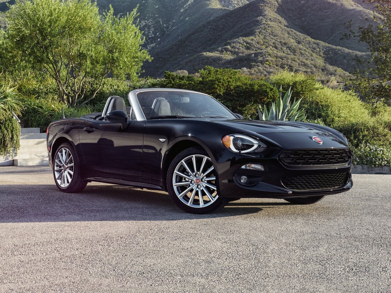 Fiat 124 Spider I (2016-2020) - Родстер