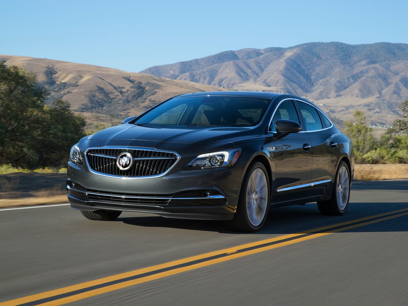 Buick LaCrosse III (2016-2023) - Седан
