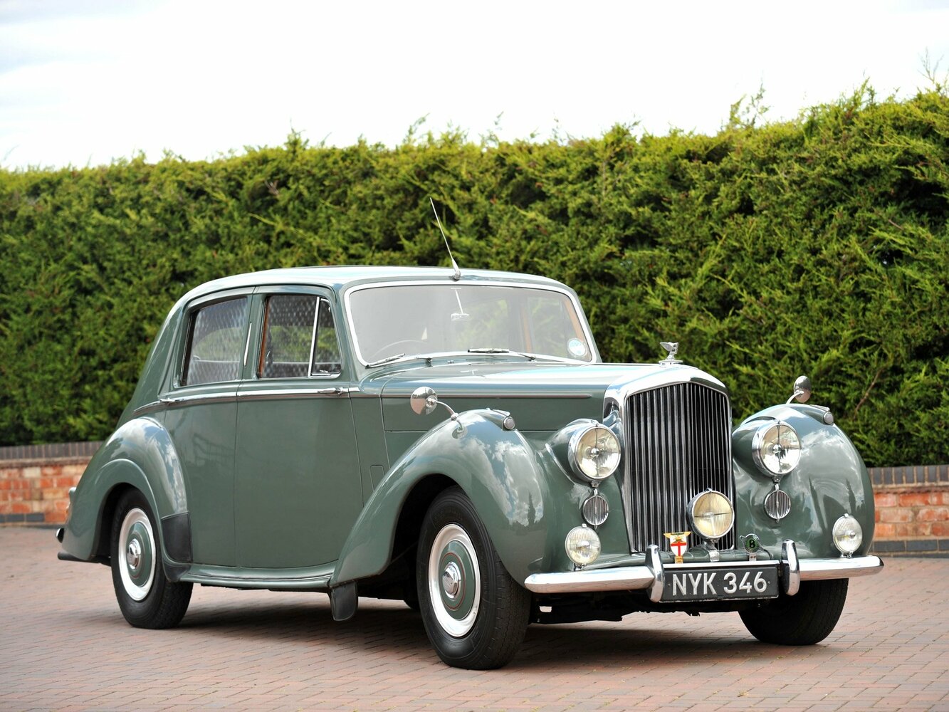 Bentley R Type I (1952-1955) - Седан Standard Saloon