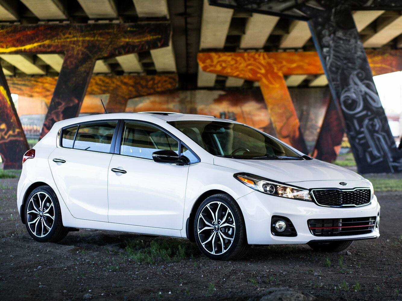 Kia Forte II (2013-2018) - Хэтчбек 5 дв.