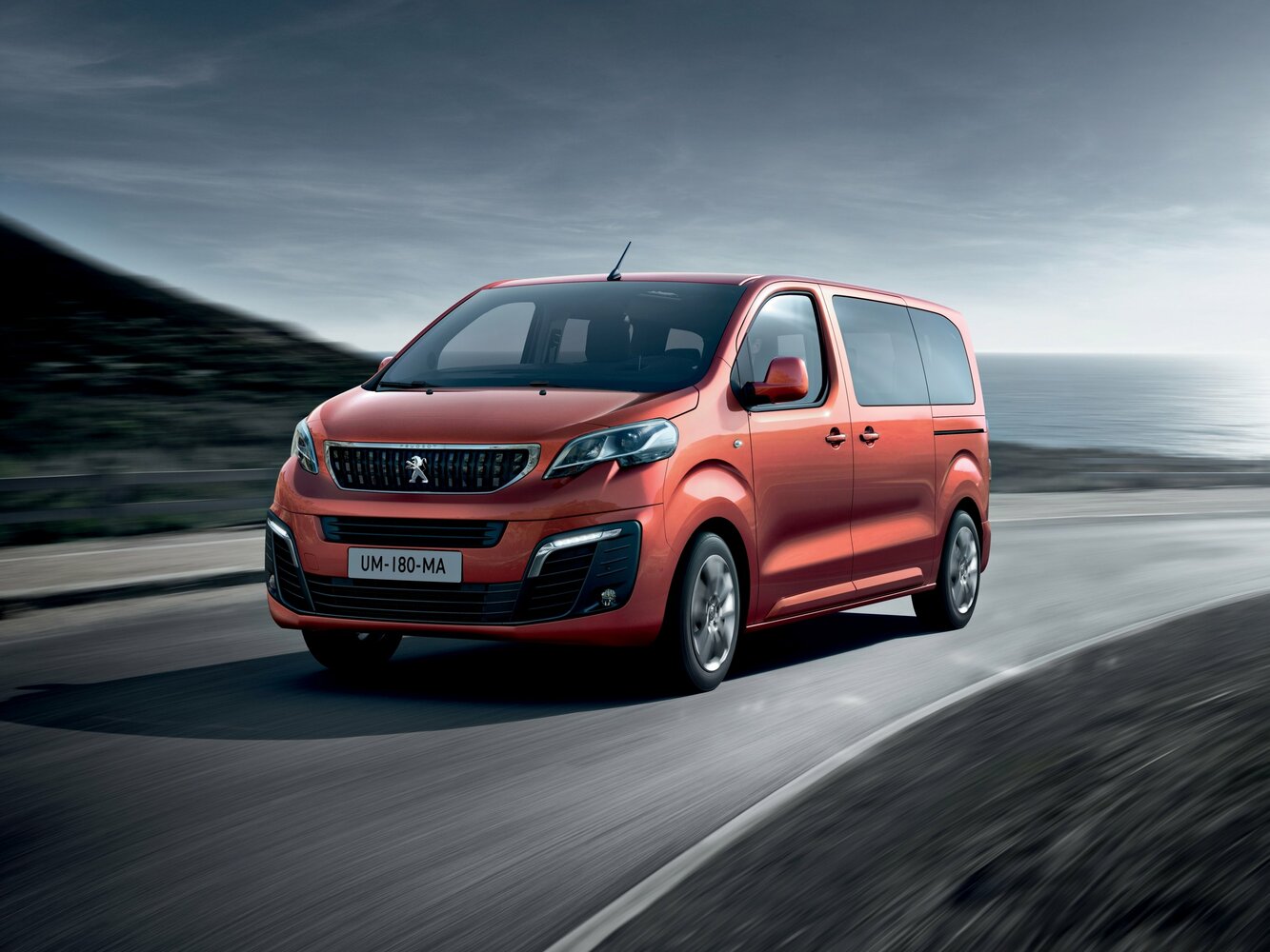 Peugeot Traveller I (2016-2026) - Минивэн