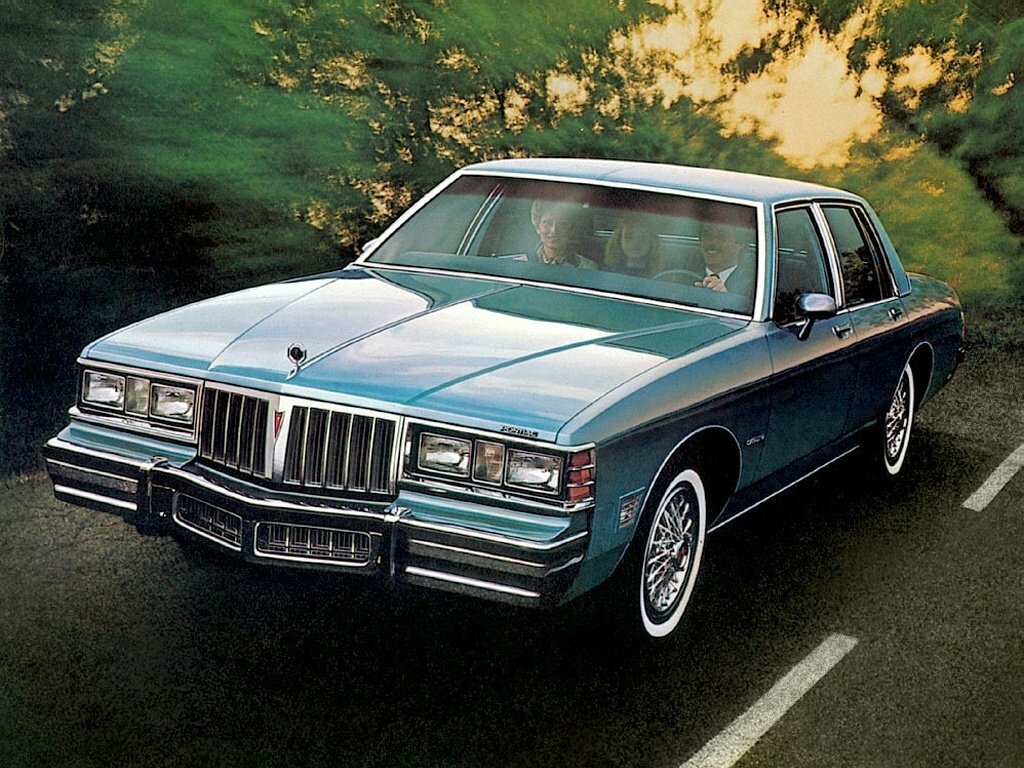 Pontiac Catalina V (1977-1981) - Седан