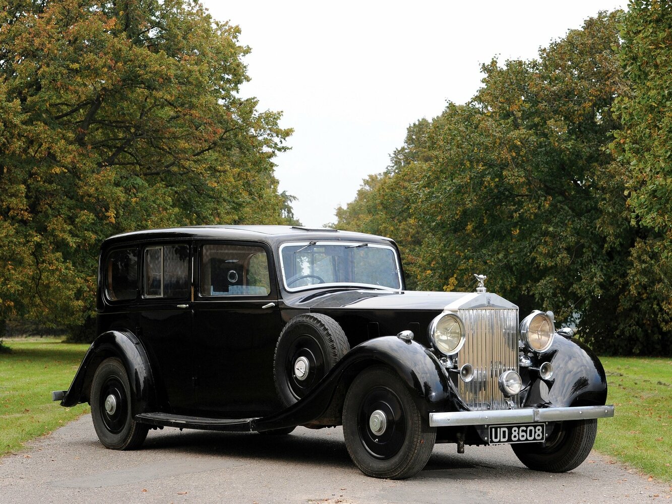 Rolls-Royce Phantom III (1936-1939) - Седан