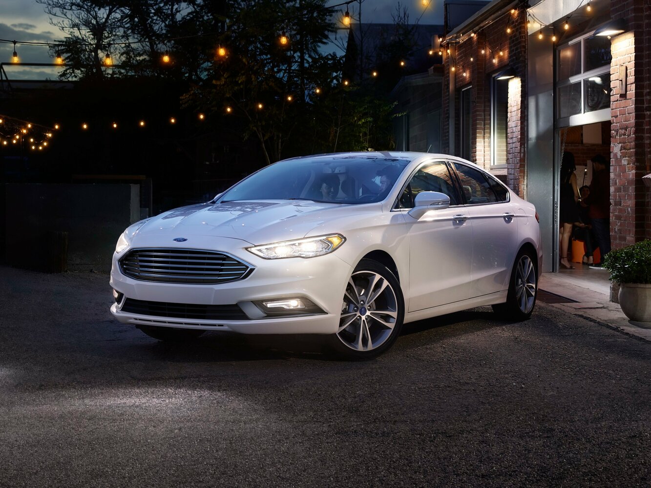 Ford Fusion (North America) II (2012-2020) - Седан