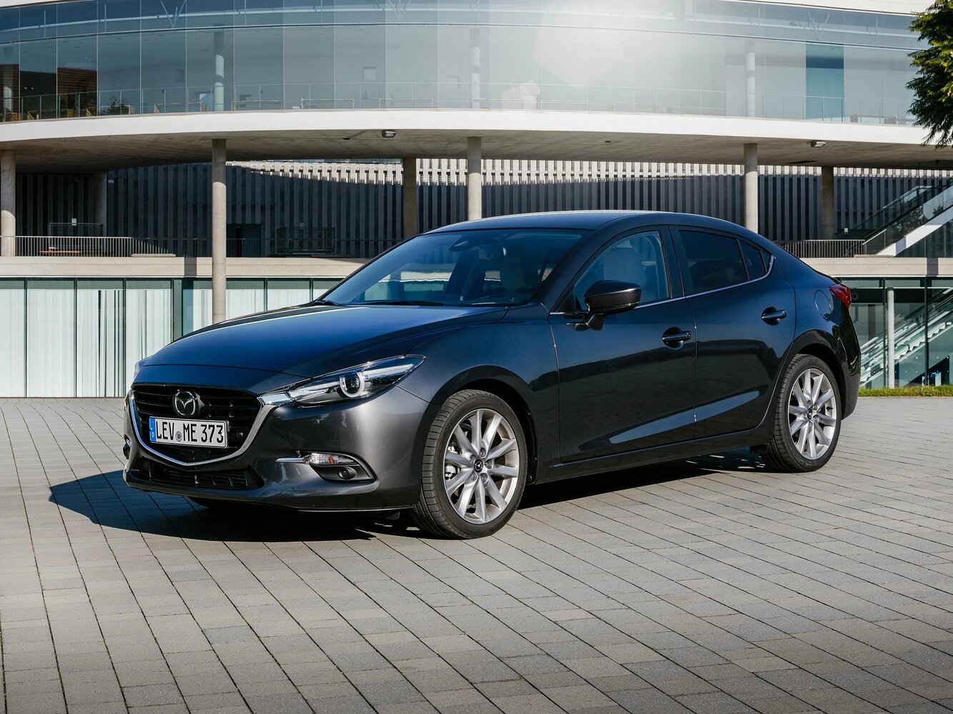 Mazda 3 III (2013-2019) - Седан