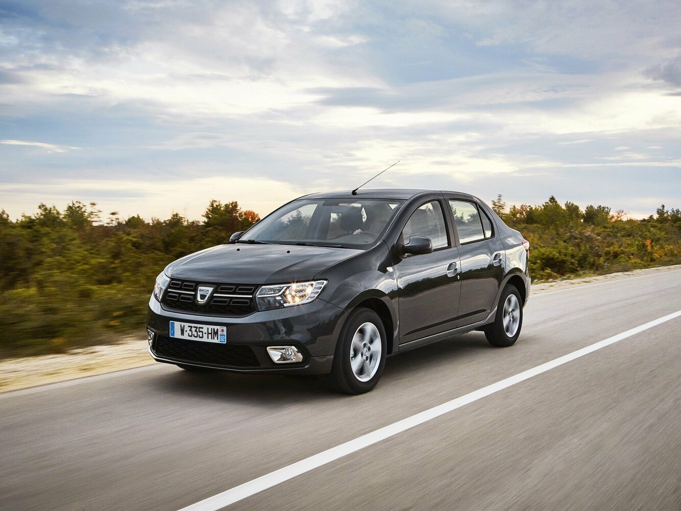 Dacia Logan II (2012-2020) - Седан