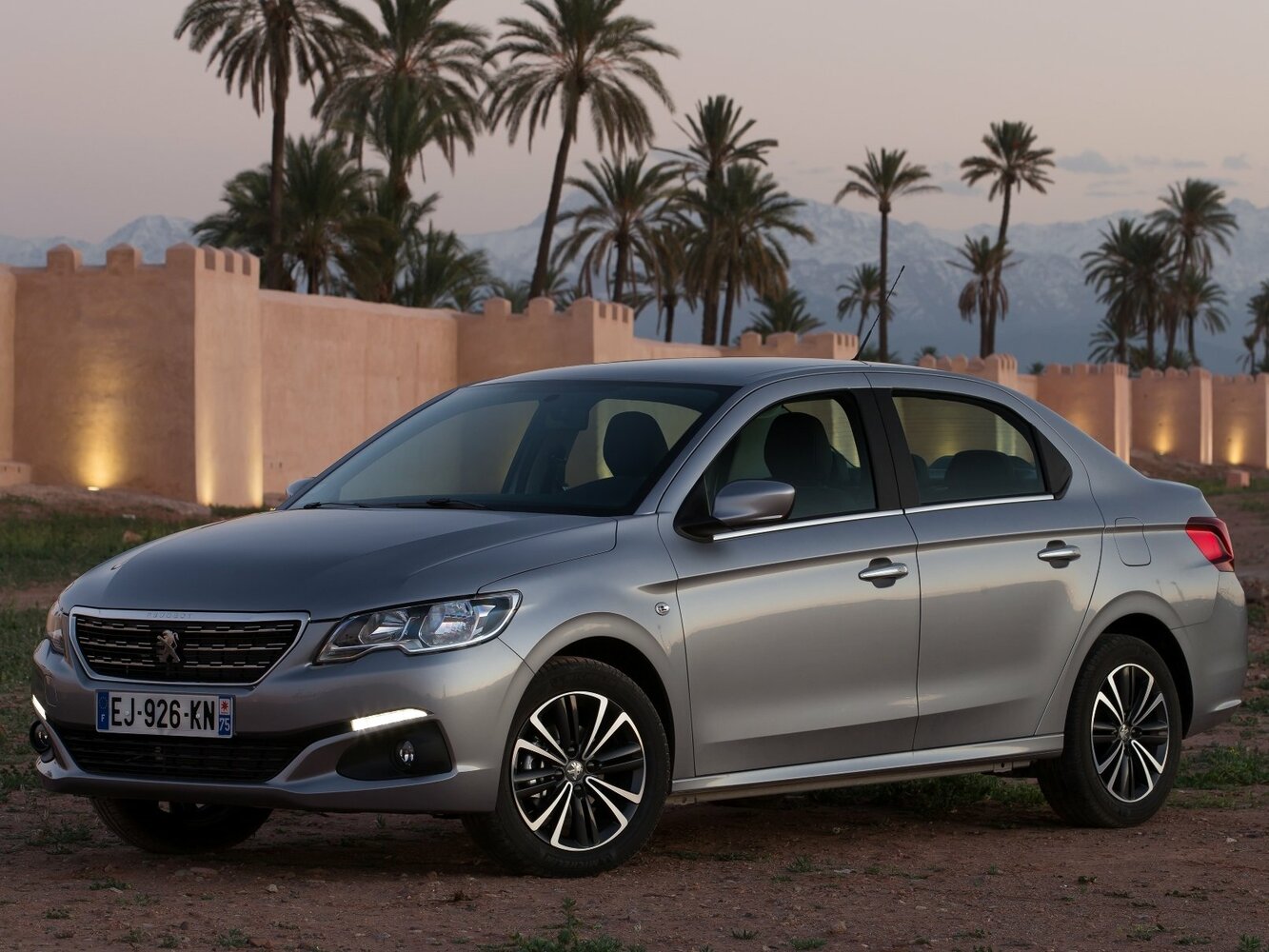 Peugeot 301 I (2012-2022) - Седан