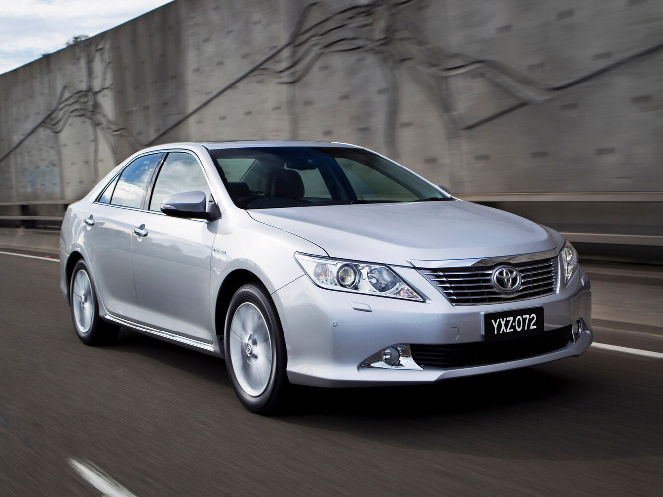 Toyota Aurion II (2012-2017) - Седан