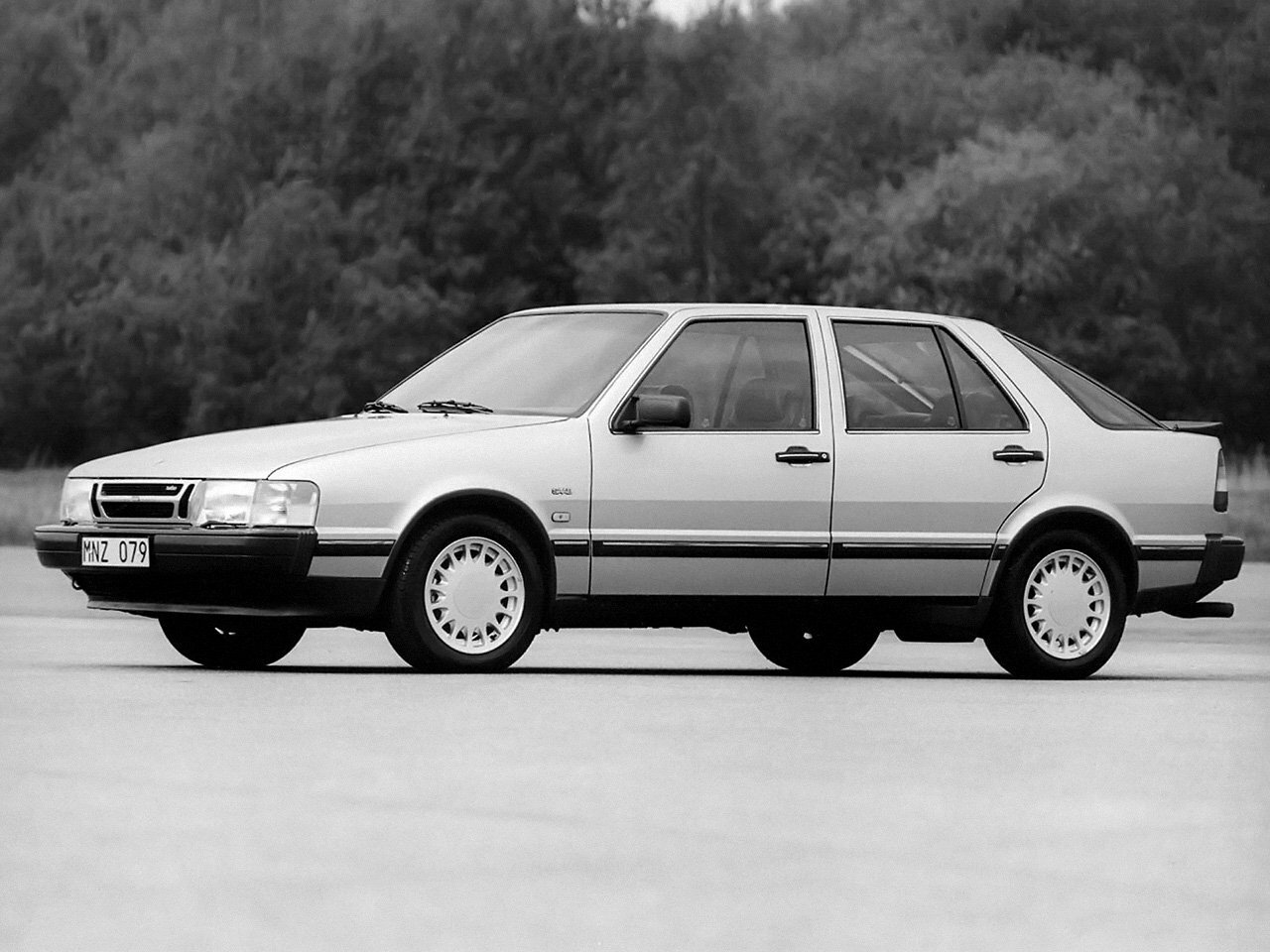 Saab 9000 I (1984-1998) - Лифтбек