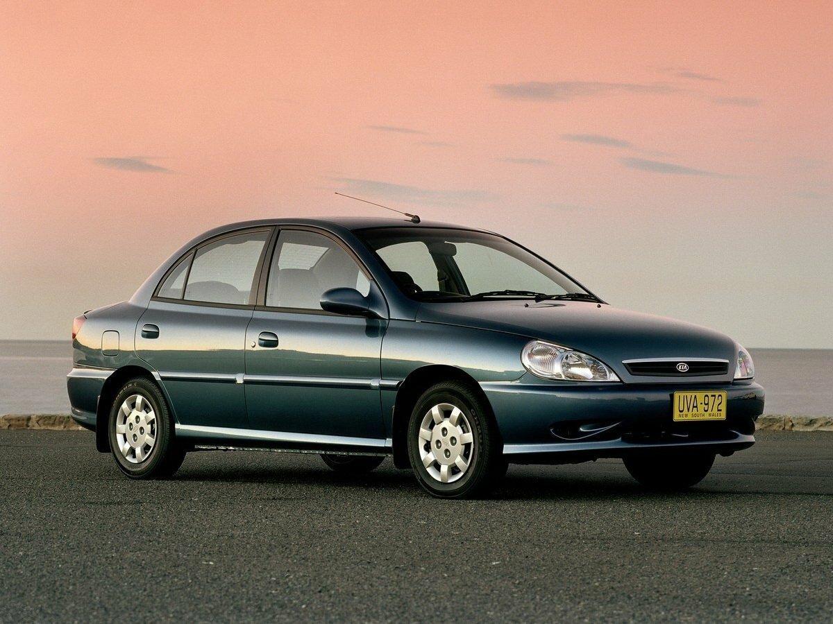 Kia Rio I (1999-2005) - Седан