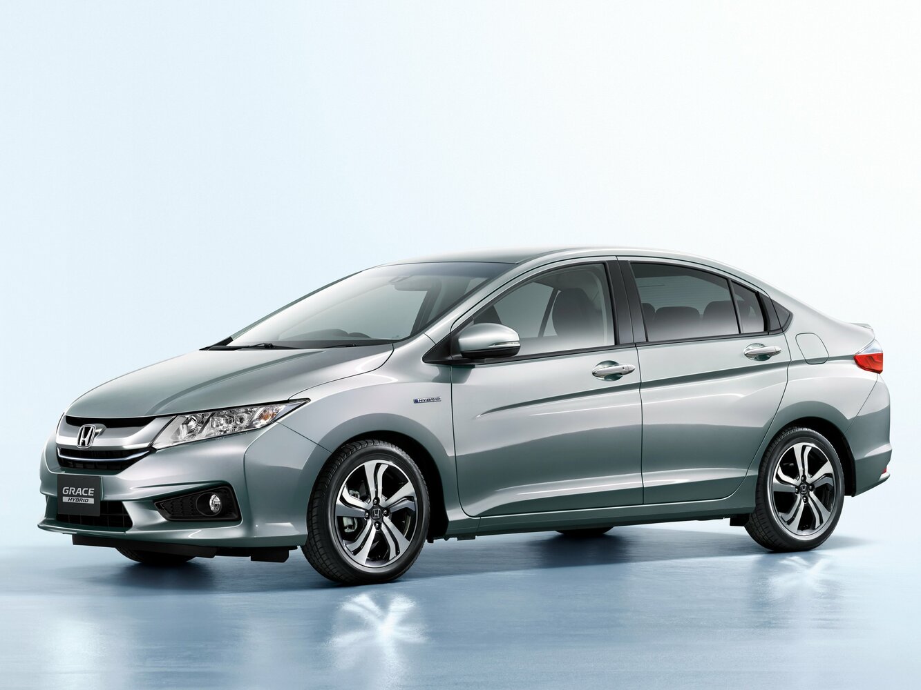 Honda Grace I (2014-2020) - Седан